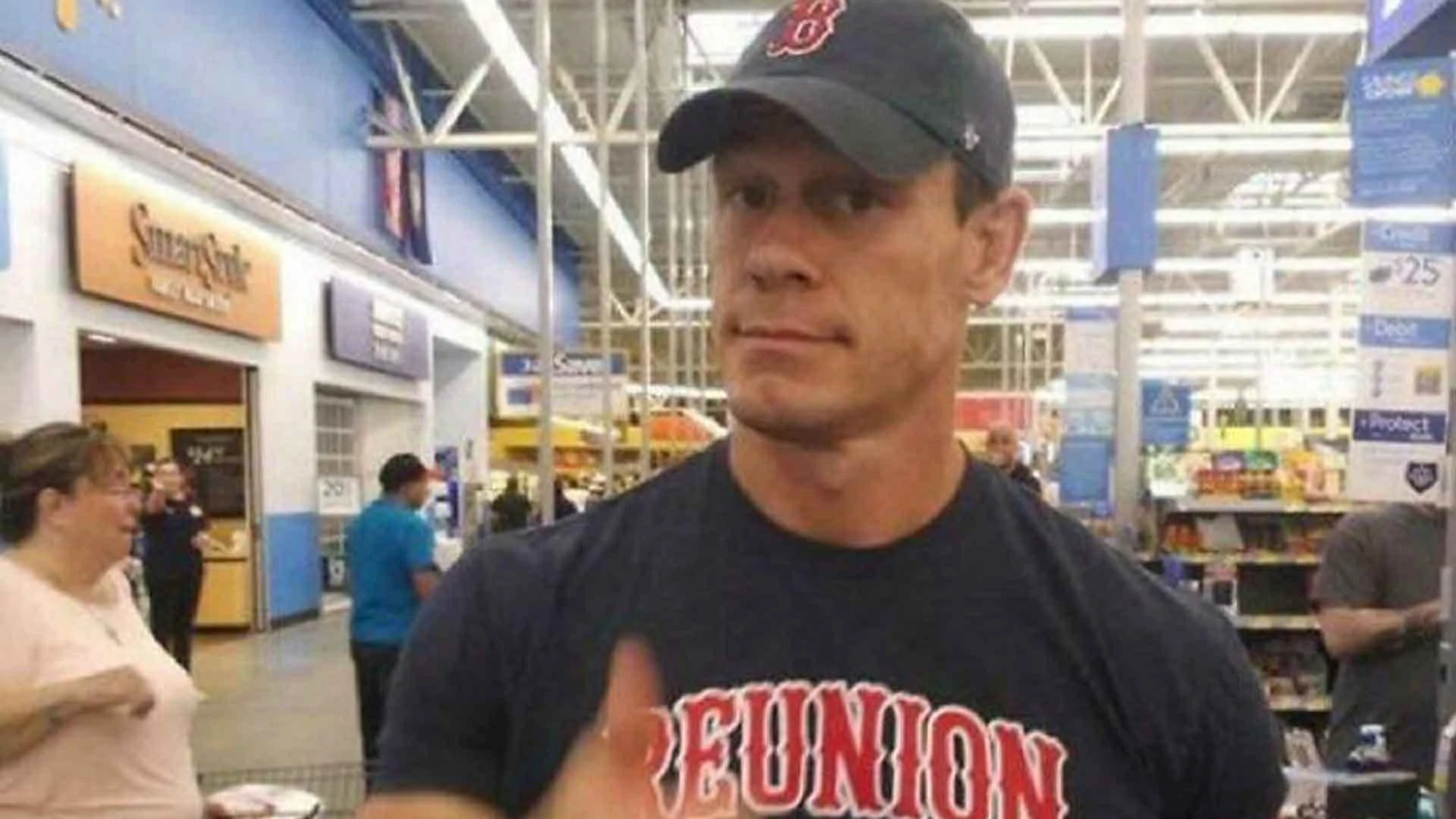 20 Walmart Encounters So Absurd You’d Think They Were Staged