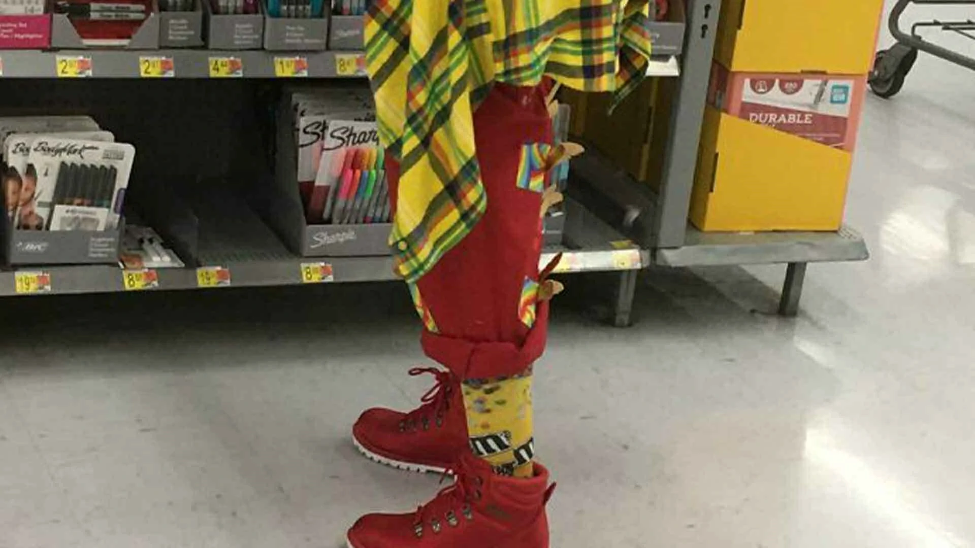 20 Walmart Encounters So Absurd You’d Think They Were Staged