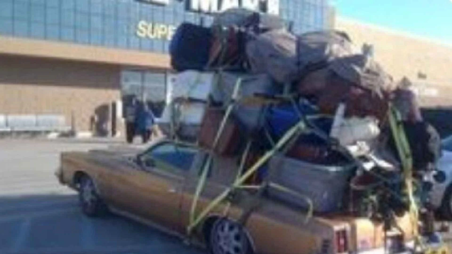 20 Walmart Encounters So Absurd You’d Think They Were Staged