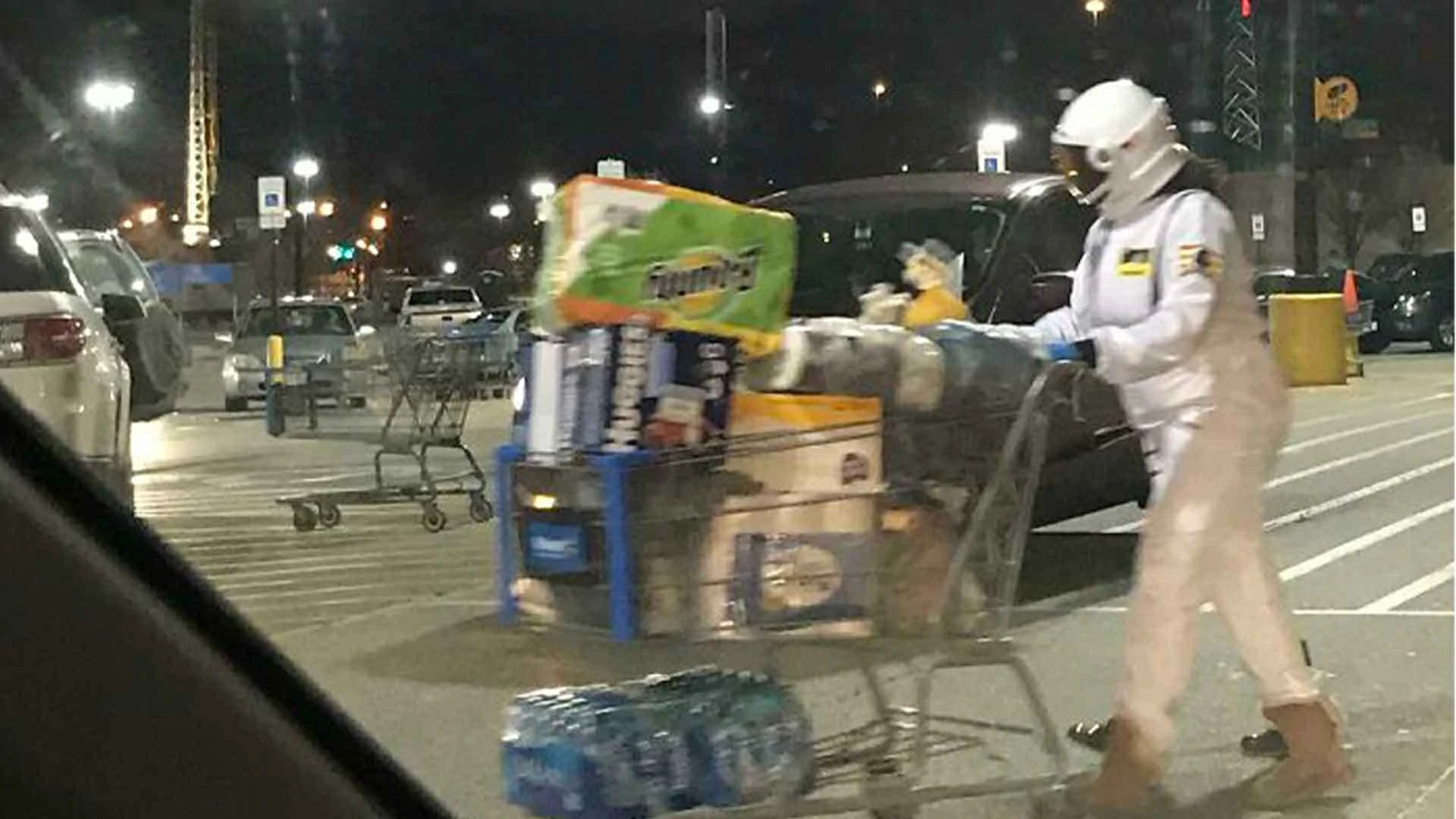 20 “Walmart People” Pics That Are As Funny As They Are Confusing