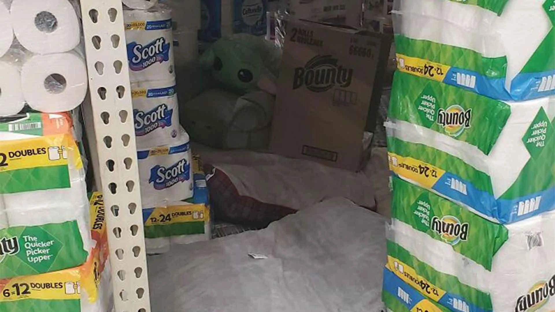 20 “Walmart People” Pics That Are As Funny As They Are Confusing