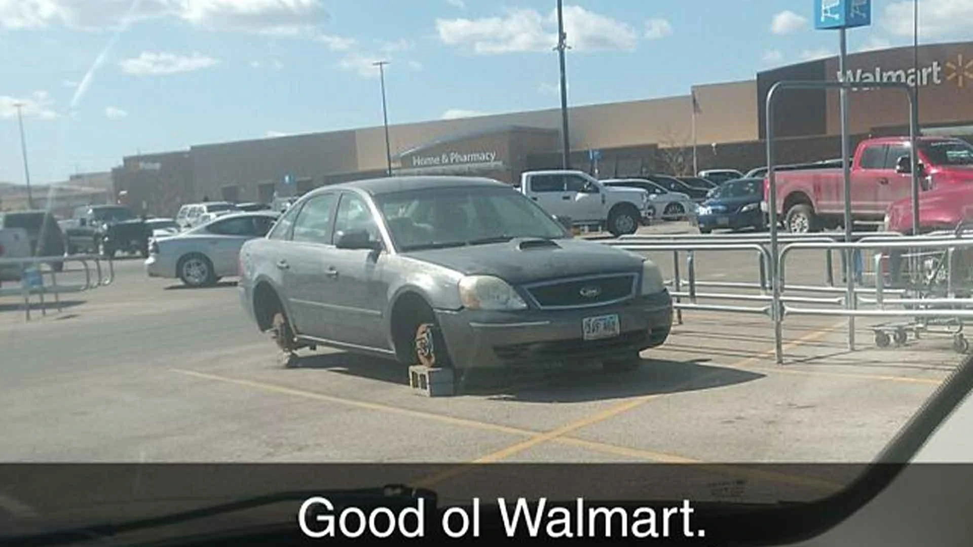 20 “Walmart People” Pics That Are As Funny As They Are Confusing