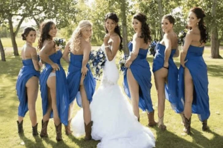 21 funny and playful wedding photos that will have you laughing non-stop.