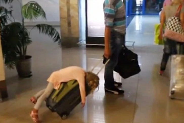 42 Unusual Airport Photos