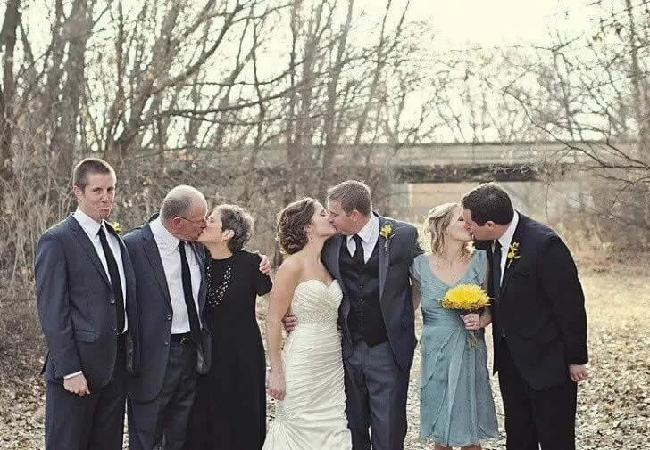 Des photos de mariage amusantes font que les gens se sentent désolés pour les mariés
