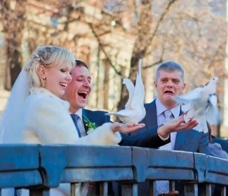 Des photos de mariage amusantes font que les gens se sentent désolés pour les mariés