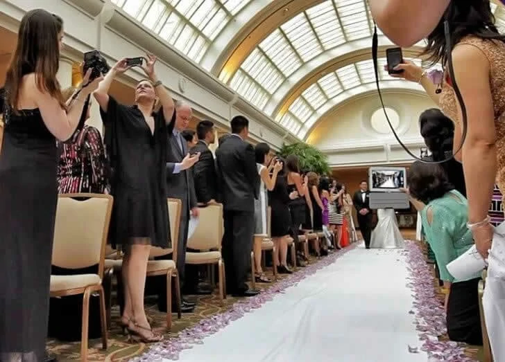 Des photos de mariage amusantes font que les gens se sentent désolés pour les mariés