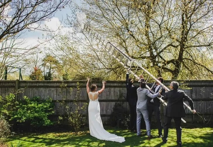 Des photos de mariage amusantes font que les gens se sentent désolés pour les mariés