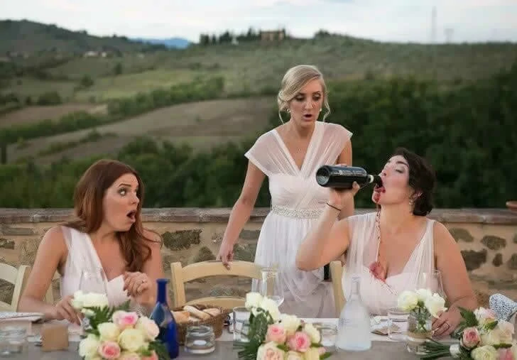 Des photos de mariage amusantes font que les gens se sentent désolés pour les mariés