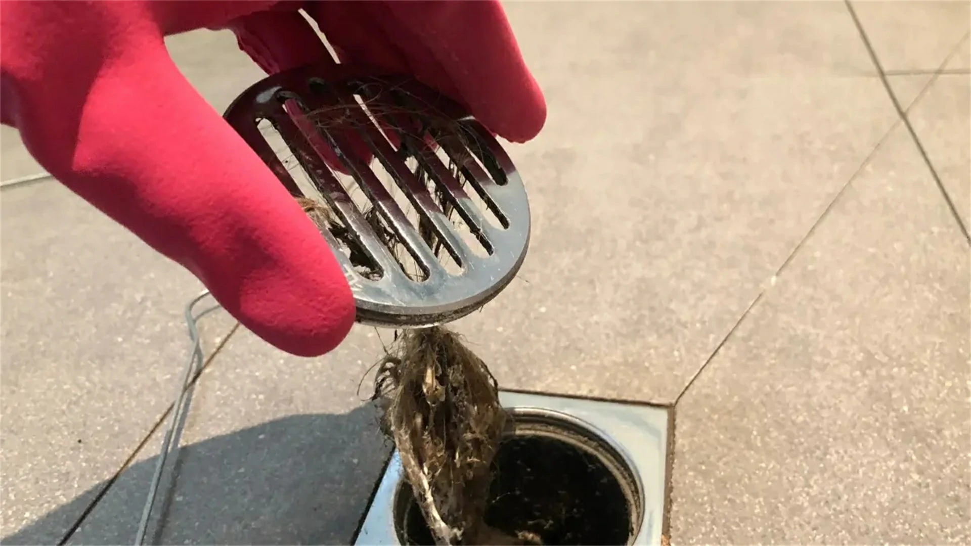 Need to unclog a drain? This method is the simplest and most cost-effective!