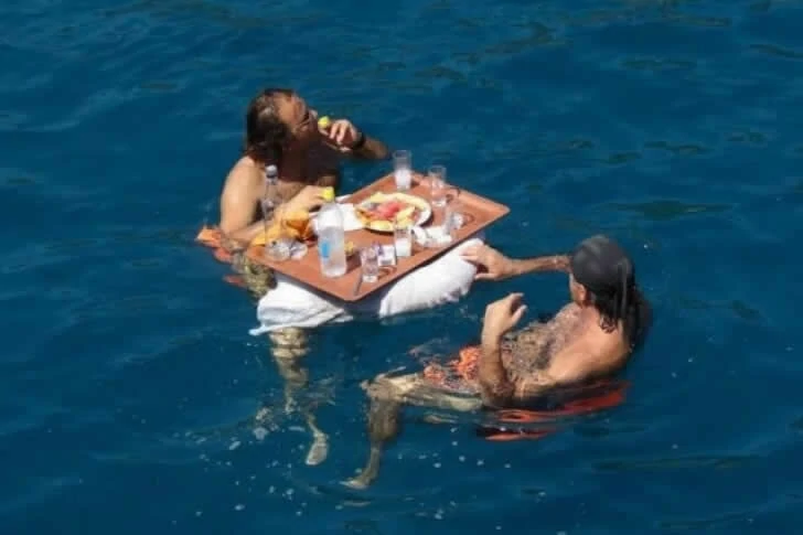これらのビーチの写真を見れば、きっと大声で笑ってしまうでしょう。